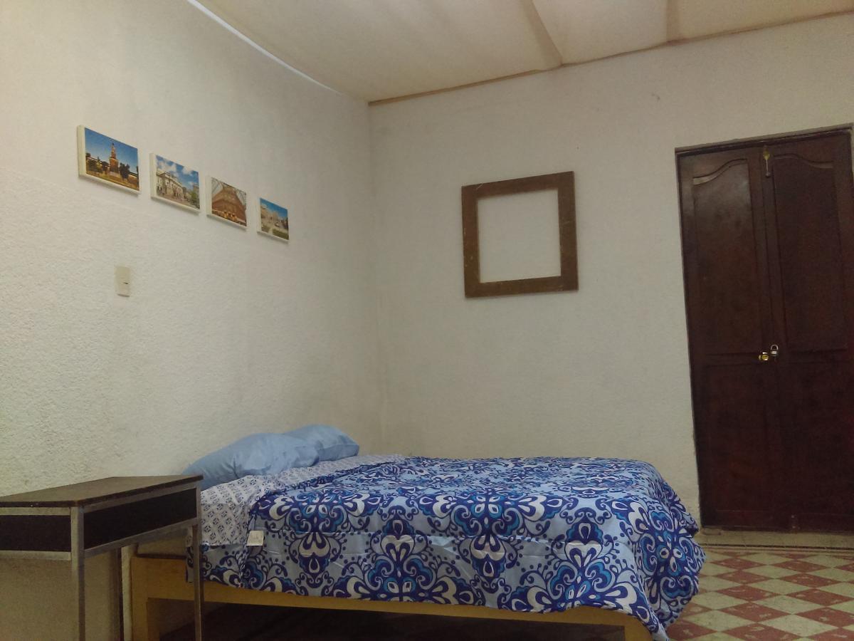 Julio House Hostel Λεόν Εξωτερικό φωτογραφία