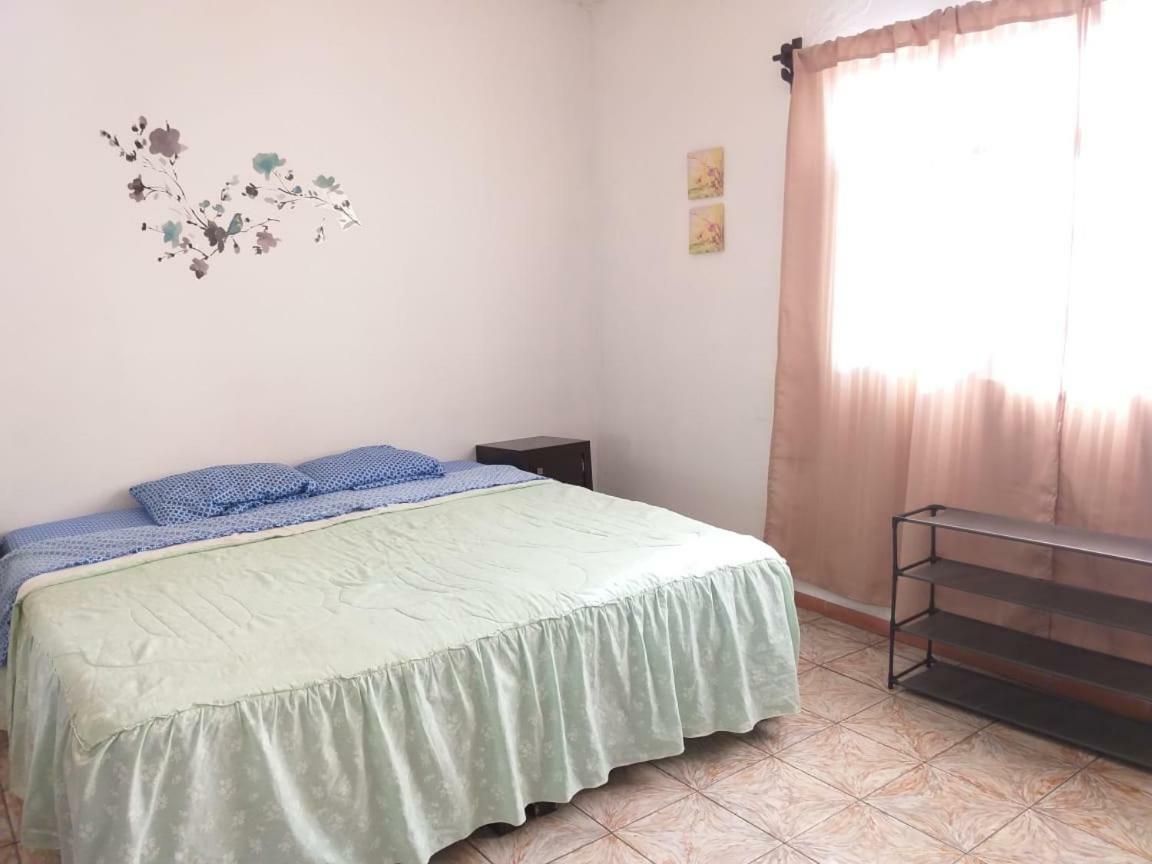 Julio House Hostel Λεόν Εξωτερικό φωτογραφία