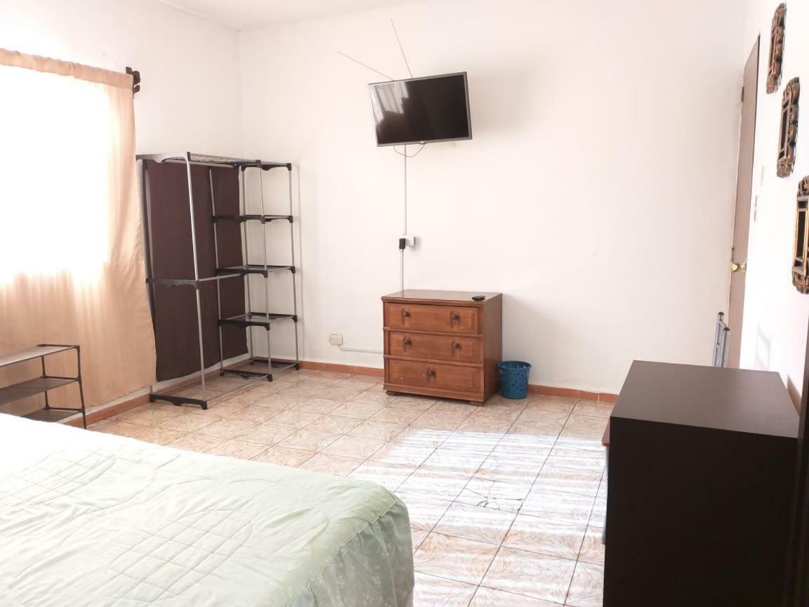 Julio House Hostel Λεόν Εξωτερικό φωτογραφία